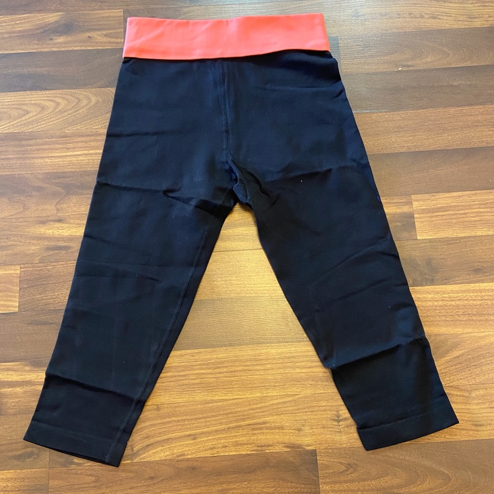 Nikibiki yoga pants